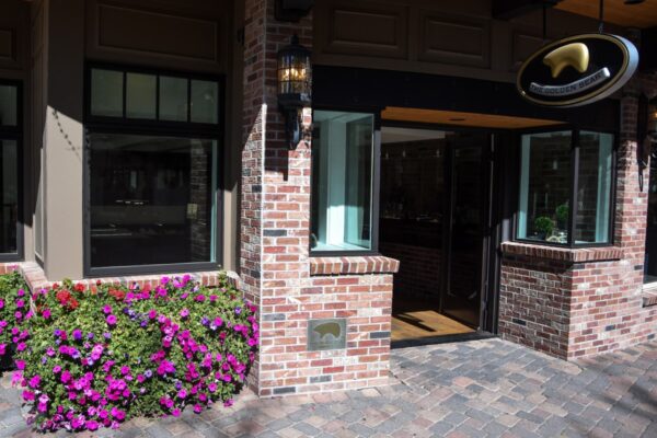 In the Vail Village, a red-brick building houses The Golden Bear jewelry store, home of the iconic bruin-themed jewelry.