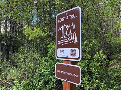 Vail Mountain School adopt a trail sign
